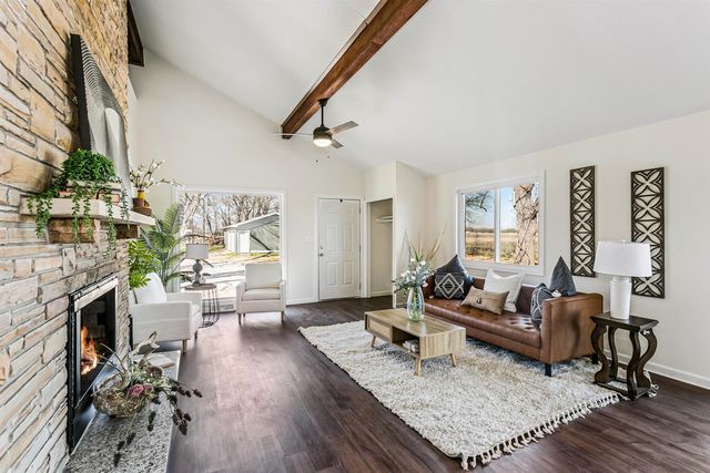 956 N Broadway Rd, Belle Plaine, KS 67013