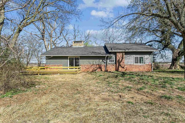 956 N Broadway Rd, Belle Plaine, KS 67013