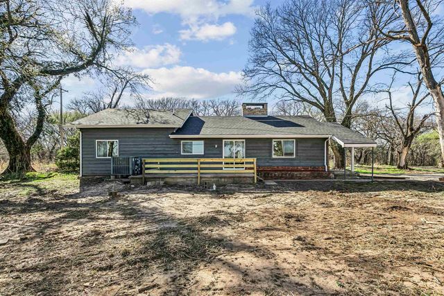 956 N Broadway Rd, Belle Plaine, KS 67013