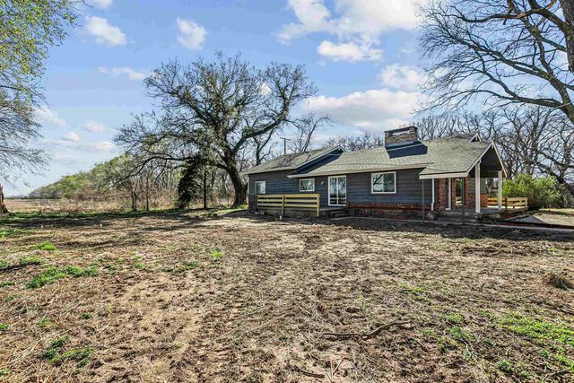 956 N Broadway Rd, Belle Plaine, KS 67013