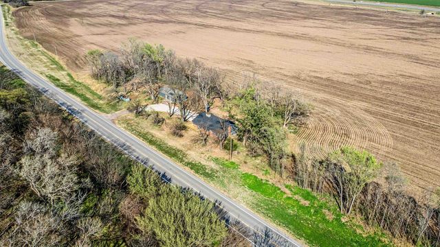 956 N Broadway Rd, Belle Plaine, KS 67013