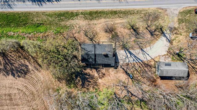 956 N Broadway Rd, Belle Plaine, KS 67013