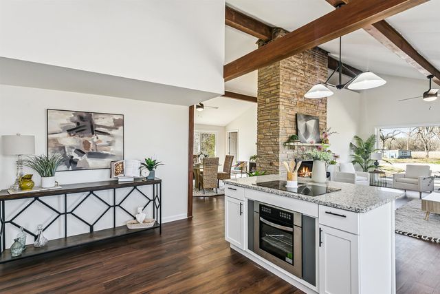 956 N Broadway Rd, Belle Plaine, KS 67013