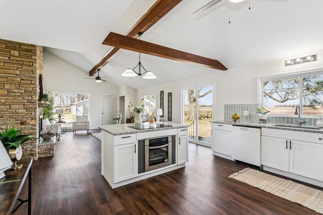 956 N Broadway Rd, Belle Plaine, KS 67013