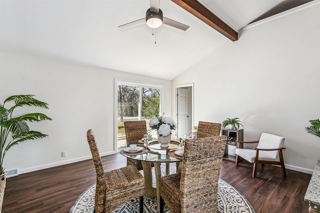 956 N Broadway Rd, Belle Plaine, KS 67013