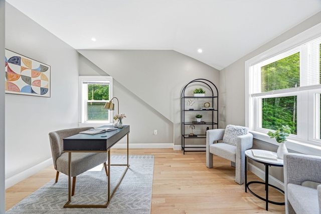 63 Russell Rd, Wellesley, MA 02482