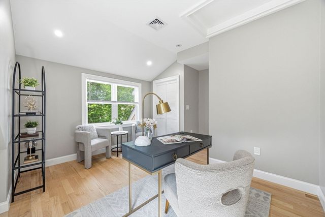 63 Russell Rd, Wellesley, MA 02482
