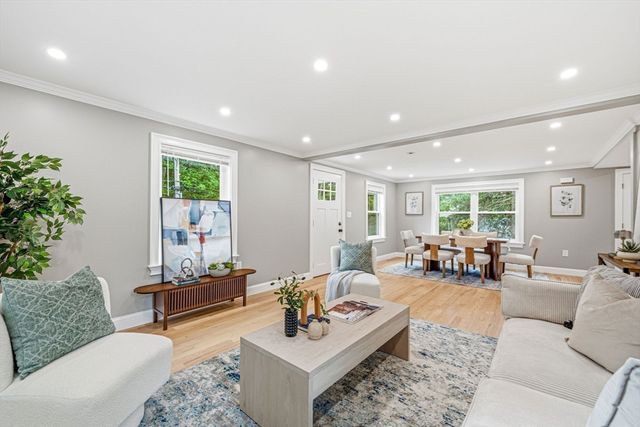 63 Russell Rd, Wellesley, MA 02482
