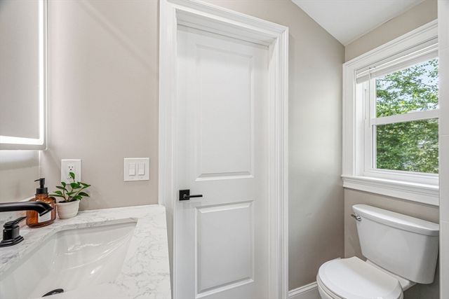 63 Russell Rd, Wellesley, MA 02482