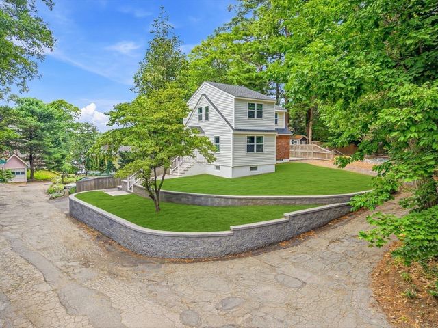 63 Russell Rd, Wellesley, MA 02482