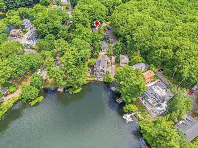63 Russell Rd, Wellesley, MA 02482