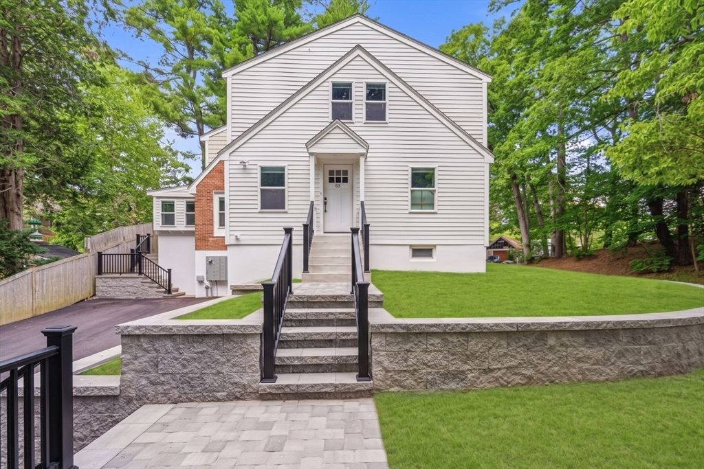 63 Russell Rd, Wellesley, MA 02482