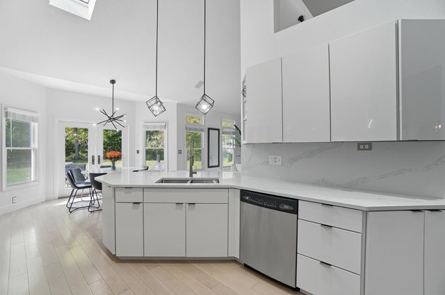 872 Cherry Street, Perrysburg, OH 43551