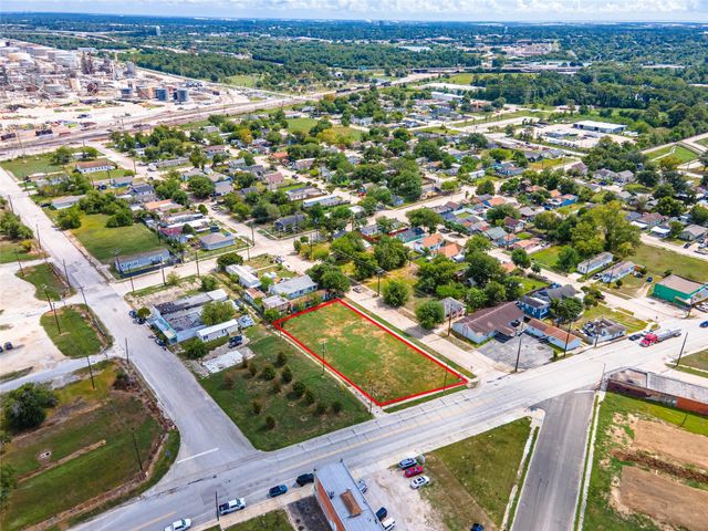 3304 Market Street, Baytown, TX 77520
