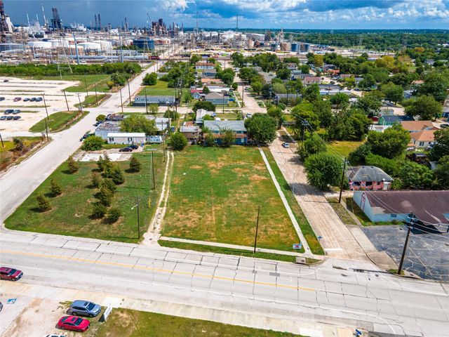 3304 Market Street, Baytown, TX 77520