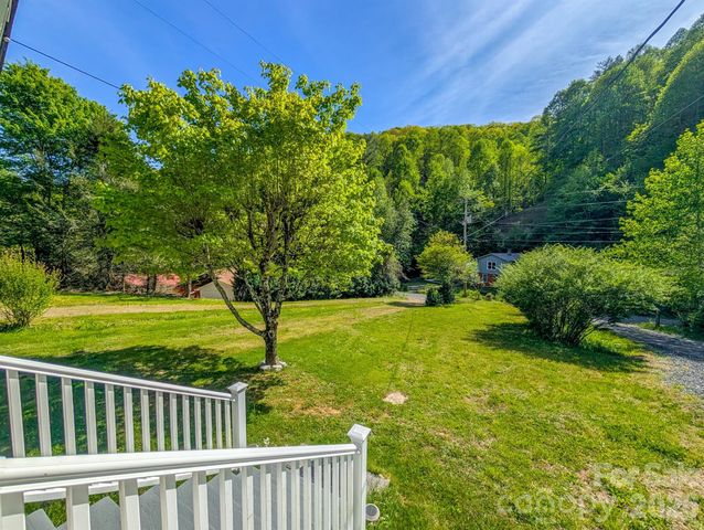 314 Byrd Creek Road, Green Mountain, NC 28740