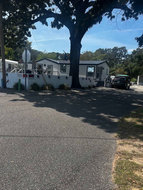 601 6th Ave. S, Myrtle Beach, SC 29577 — photo 2