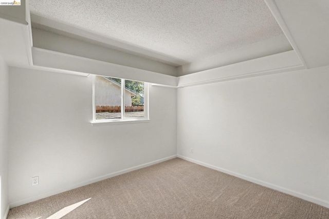 4630 Burgundy Dr, Oakley, CA 94561