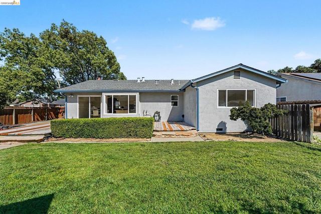 4630 Burgundy Dr, Oakley, CA 94561