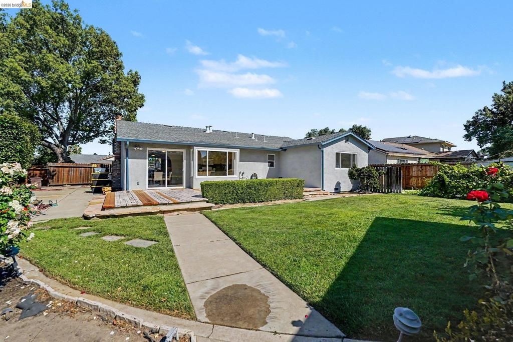 Image 18 of property listing at 4630 Burgundy Dr, Oakley, CA 94561
