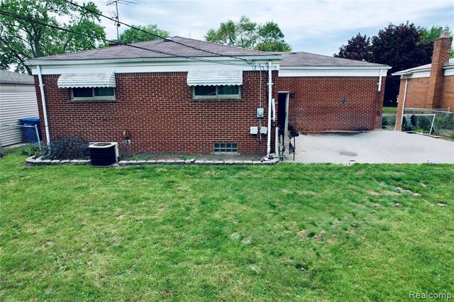 26676 Richard Drive, Warren, MI 48089