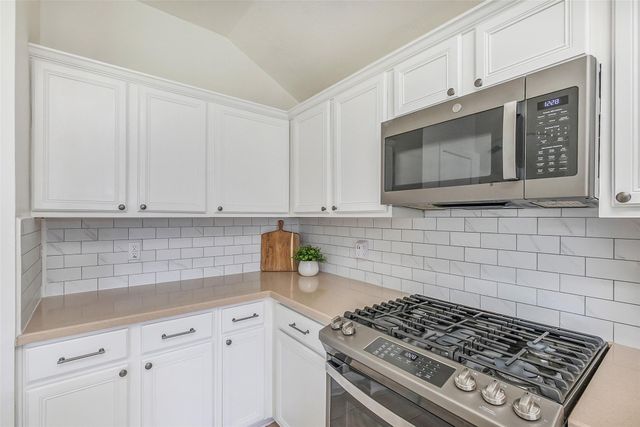 1522 Waterside Village Drive, Richmond, TX 77407