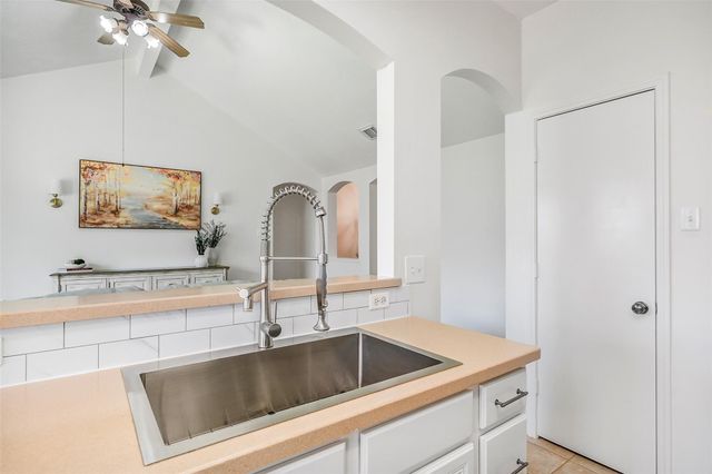 1522 Waterside Village Drive, Richmond, TX 77407