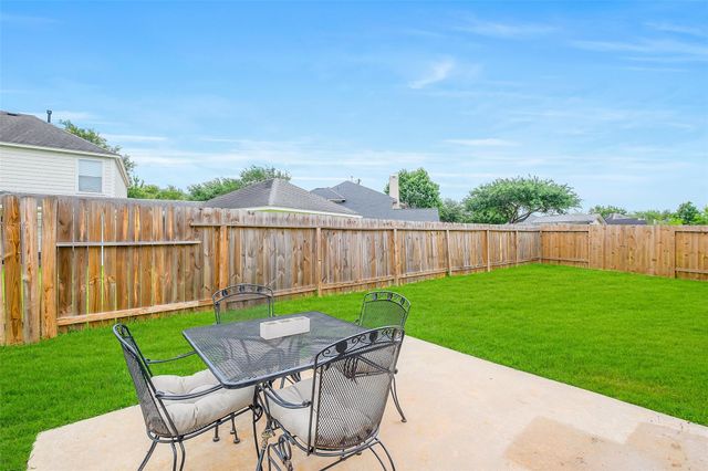 1522 Waterside Village Drive, Richmond, TX 77407