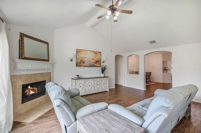 1522 Waterside Village Drive, Richmond, TX 77407
