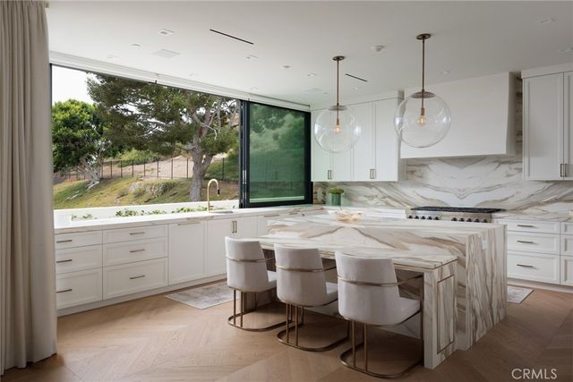 2595 Altamar, Laguna Beach, CA 92651