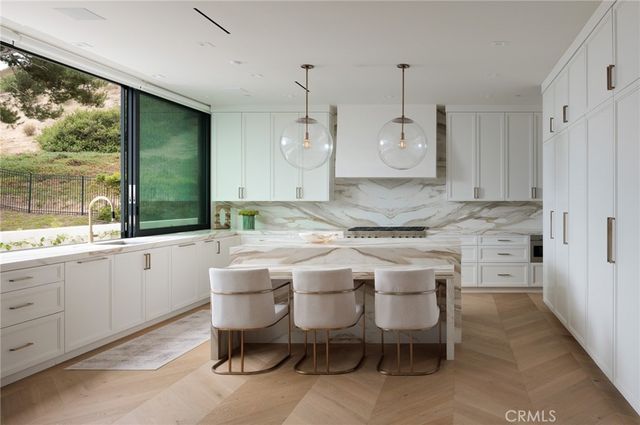 2595 Altamar, Laguna Beach, CA 92651