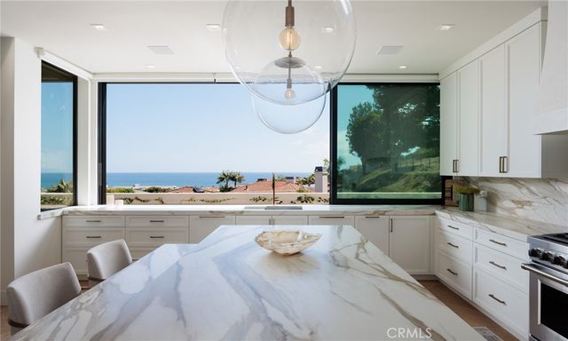 2595 Altamar, Laguna Beach, CA 92651