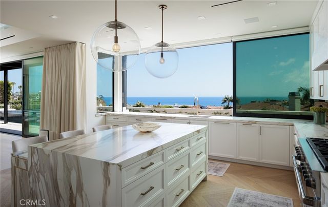 2595 Altamar, Laguna Beach, CA 92651