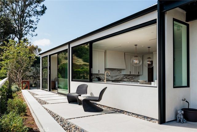 2595 Altamar, Laguna Beach, CA 92651