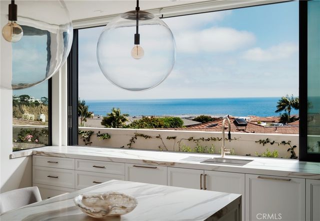 2595 Altamar, Laguna Beach, CA 92651