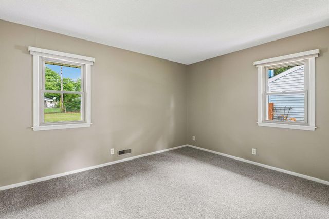 10600 President Drive NE, Blaine, MN 55434