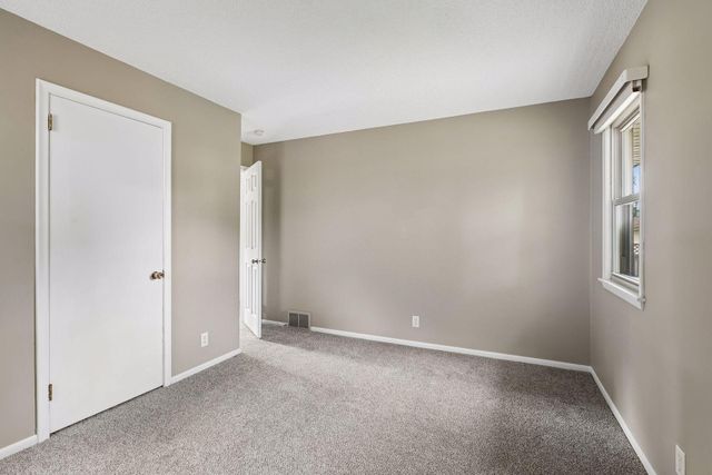 10600 President Drive NE, Blaine, MN 55434