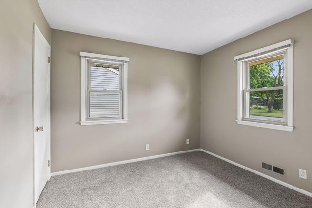 10600 President Drive NE, Blaine, MN 55434