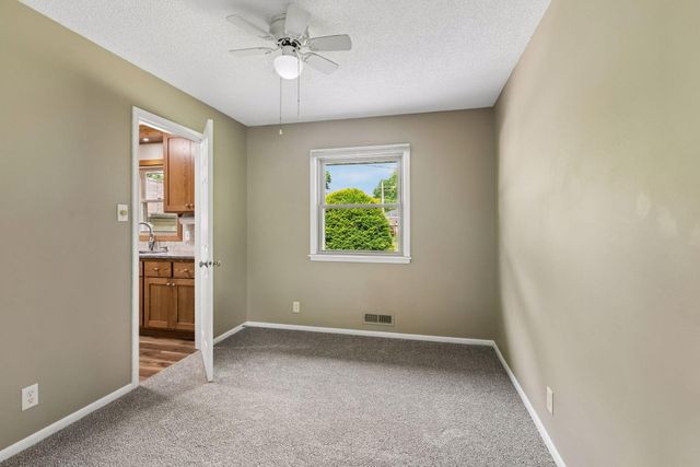 10600 President Drive NE, Blaine, MN 55434
