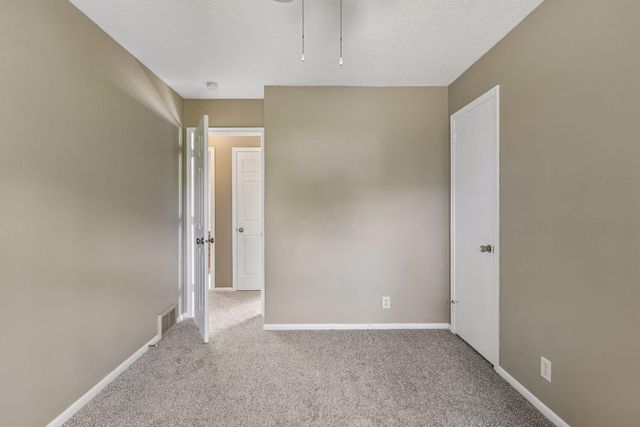 10600 President Drive NE, Blaine, MN 55434