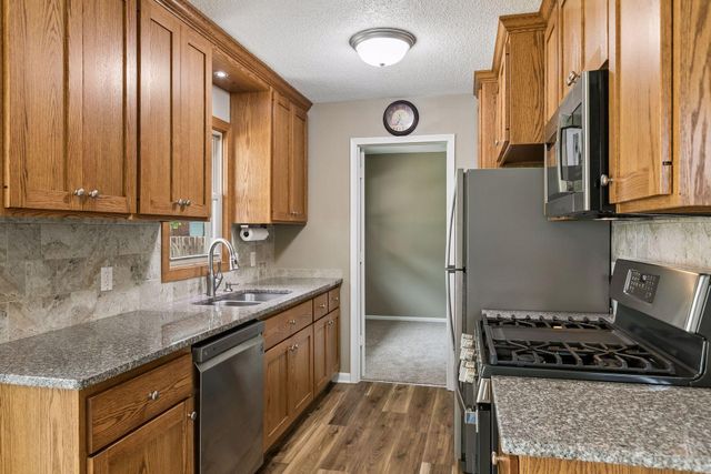 10600 President Drive NE, Blaine, MN 55434