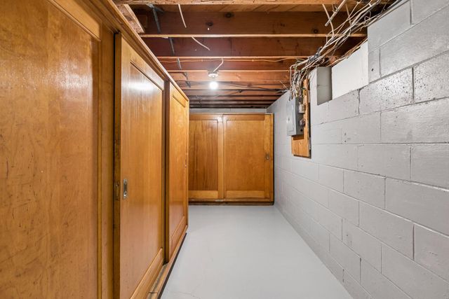 10600 President Drive NE, Blaine, MN 55434