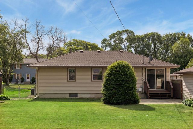 10600 President Drive NE, Blaine, MN 55434
