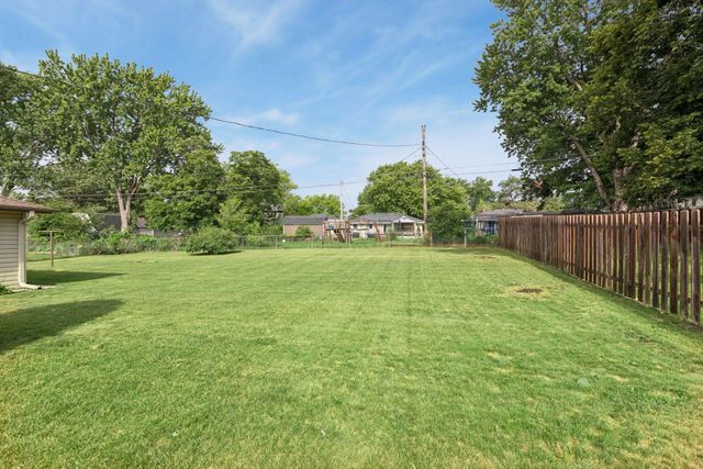 10600 President Drive NE, Blaine, MN 55434
