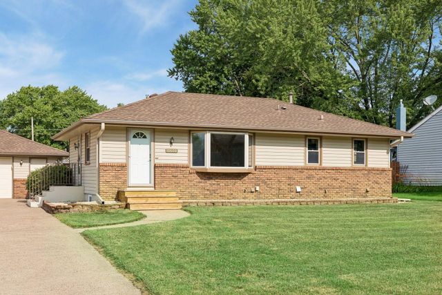 10600 President Drive NE, Blaine, MN 55434