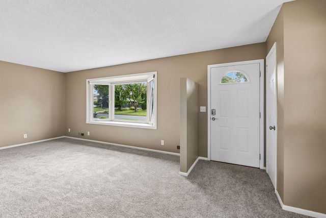 10600 President Drive NE, Blaine, MN 55434