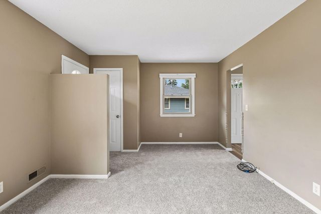 10600 President Drive NE, Blaine, MN 55434
