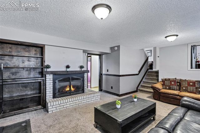 2256 Glenwood Circle, Colorado Springs, CO 80909