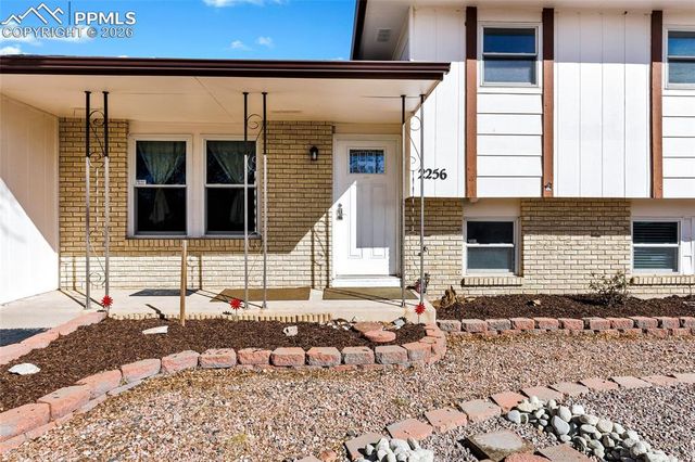 2256 Glenwood Circle, Colorado Springs, CO 80909