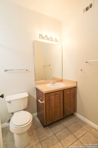 530 Dukeway Apt 2, Universal City, TX 78148